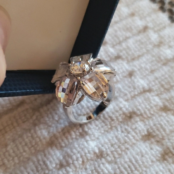 💎 Crystal Flower Ring Costume Jewlery Size 7 - Picture 3 of 6